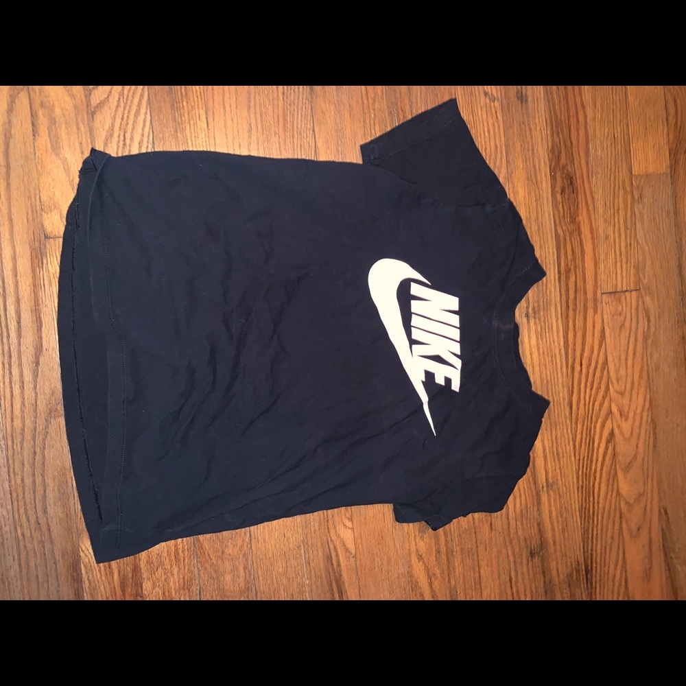 Black and pink Nike tee